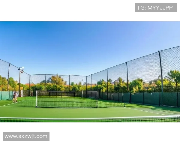 深圳网球队防守策略揭秘：如何在网球赛场上构建无懈可击的防线