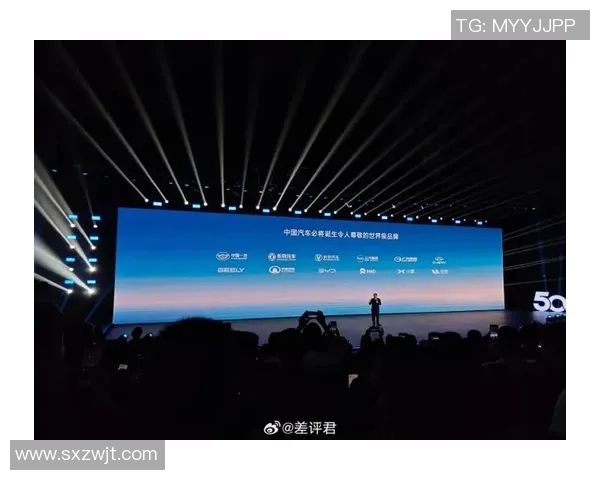 深圳足球队的崛起之路:从低谷到辉煌的奋斗与坚持 深圳足球队的崛起之路:从低谷到辉煌的奋斗与坚持